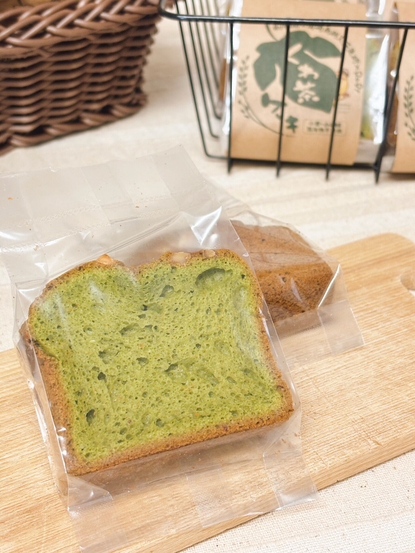 学生さん方が収穫された群馬県産の桑茶を使用したスイーツ🍵✨